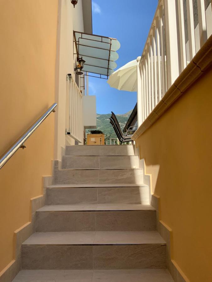 Casa La Wanda - Camaiore Toscana - 2 Bedroom & Terrace Exterior photo